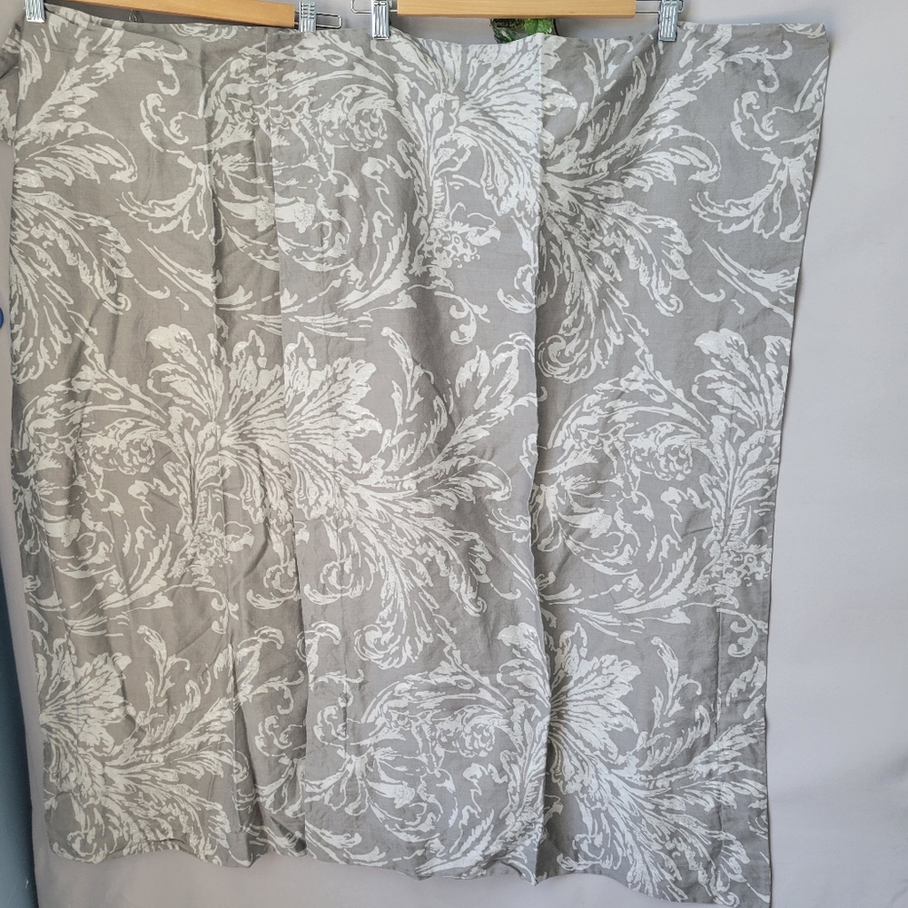 2 Williams Sonoma Home Leaf Print Cotton King Shams 19 x 36‎